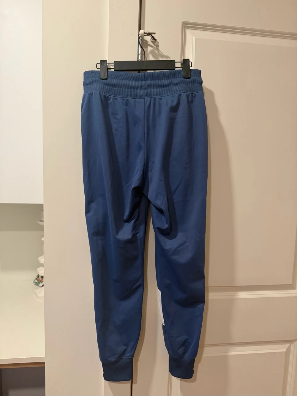 Nike joggers blue